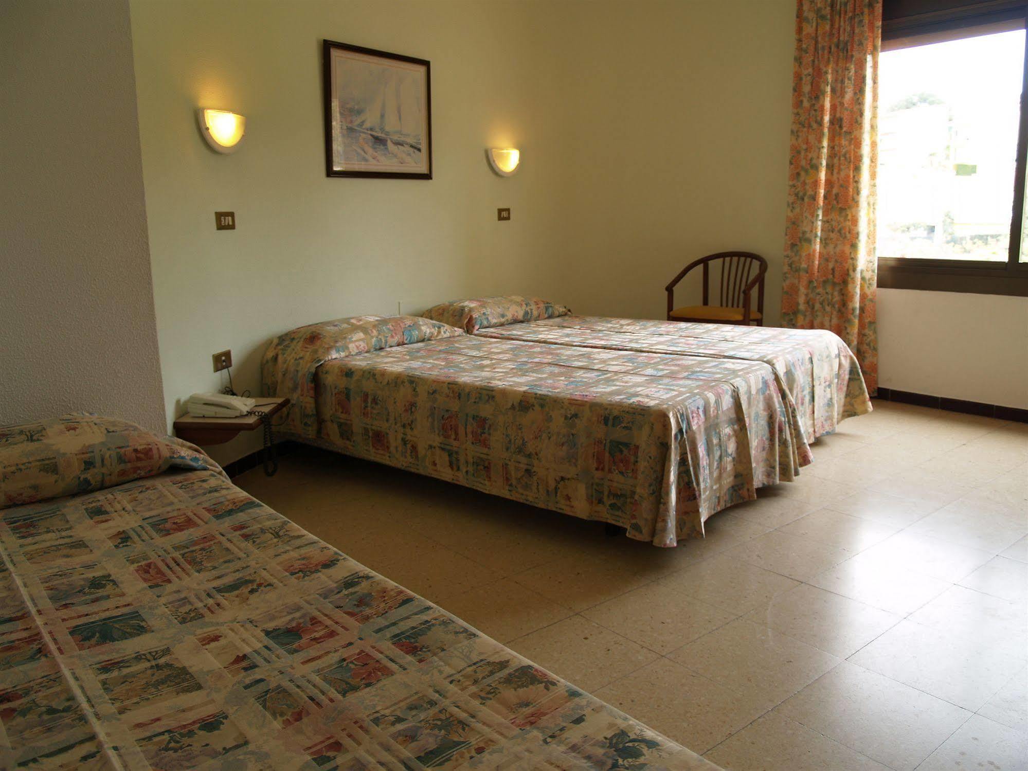 Hotel Hostal Del Sol Sant Feliu de Guíxols Eksteriør billede