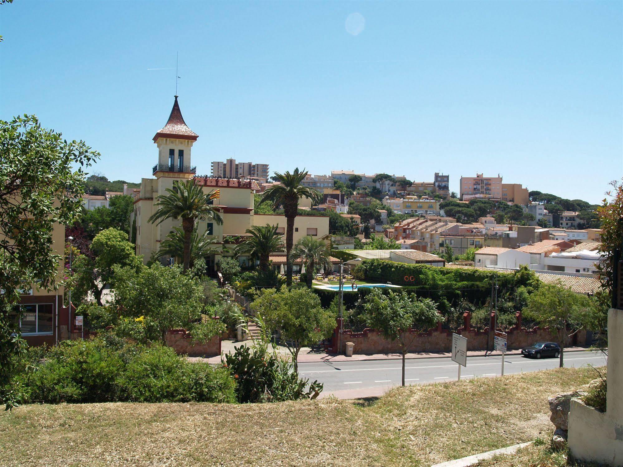Hotel Hostal Del Sol Sant Feliu de Guíxols Eksteriør billede