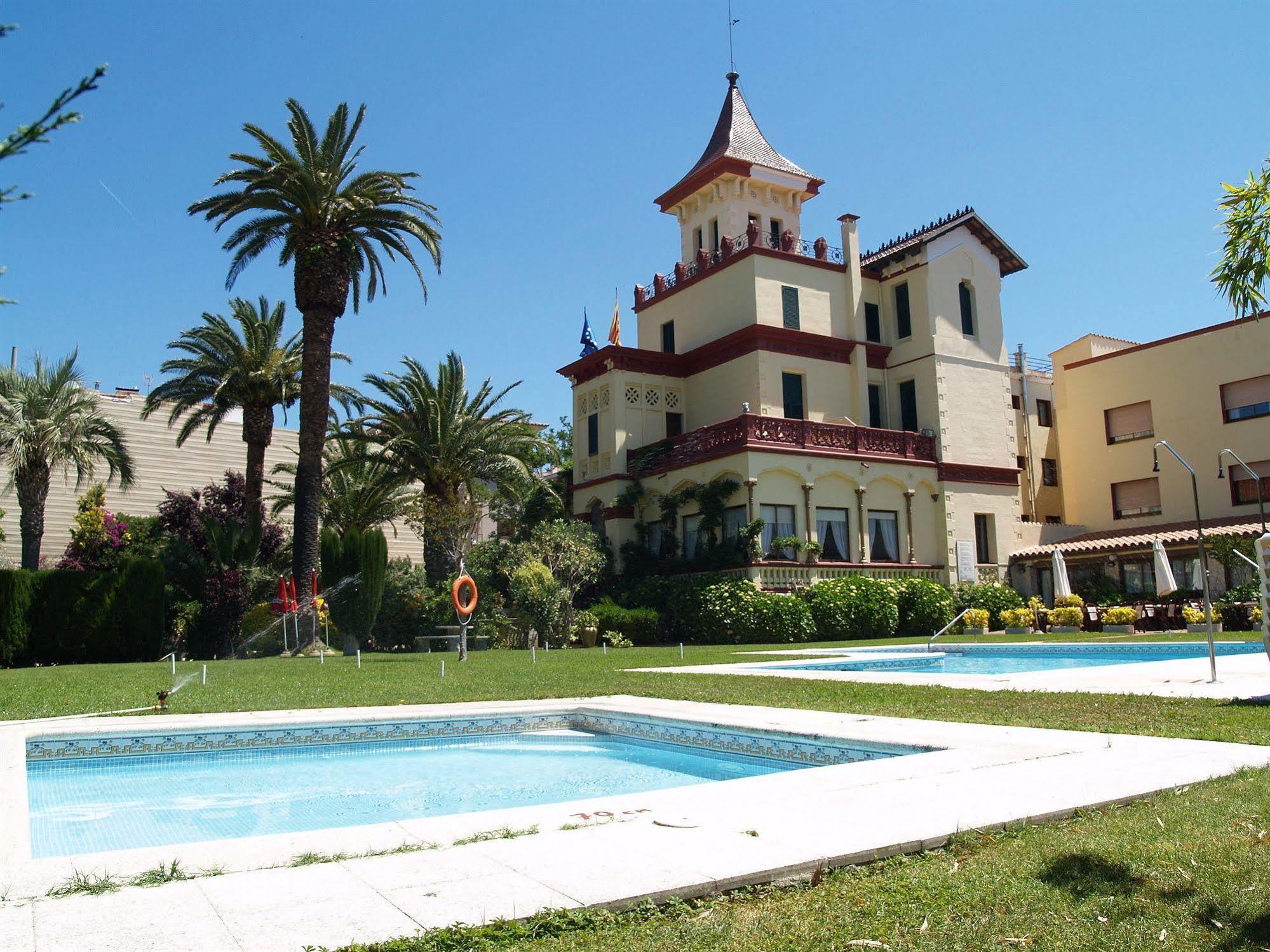 Hotel Hostal Del Sol Sant Feliu de Guíxols Eksteriør billede